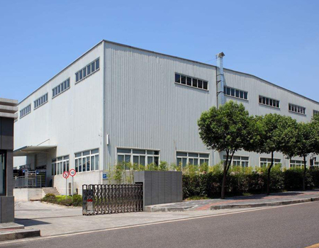 公司門(mén)口廠房